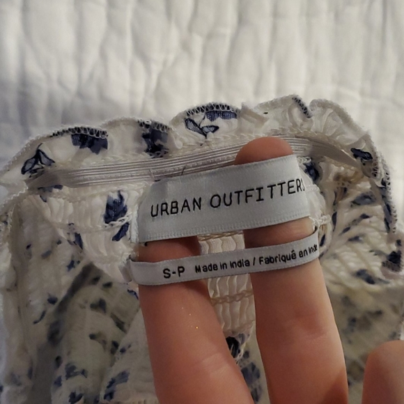 Top - Picture 2 of 2